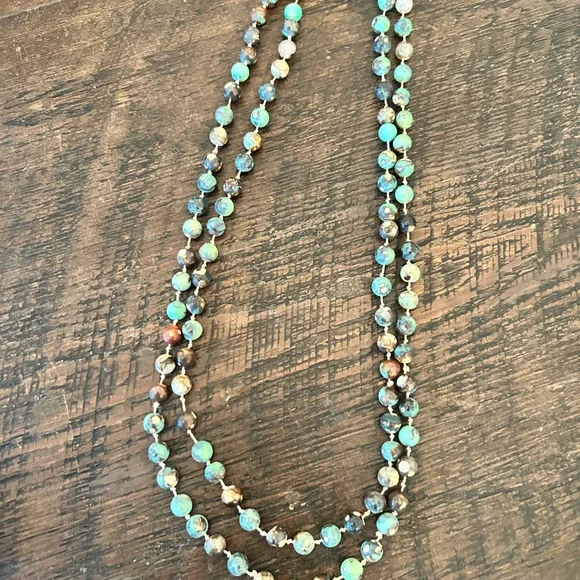 Hand Knotted Agate Necklace - Picture 4 of 5